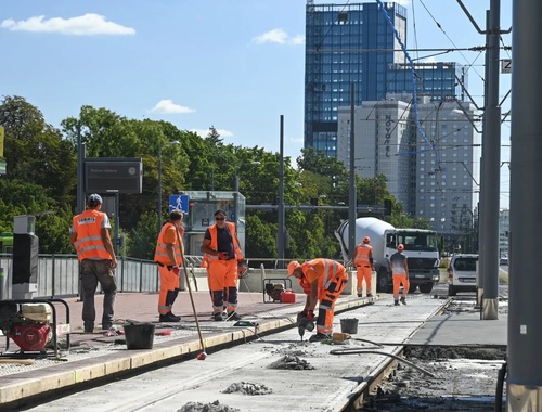 Inicjatywy wspierające bezpieczeństwo pracowników na budowie