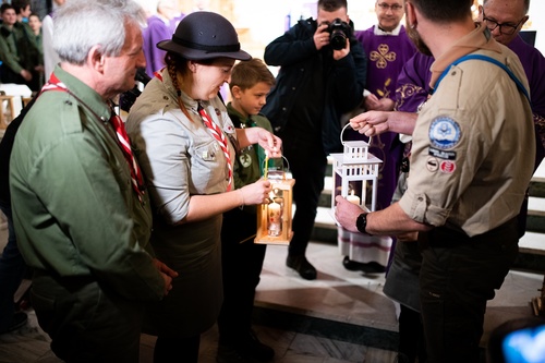 Betlejemskie Światło Pokoju dotarło już do Polski