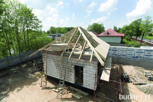 Wybór materiału do konstrukcji dachu