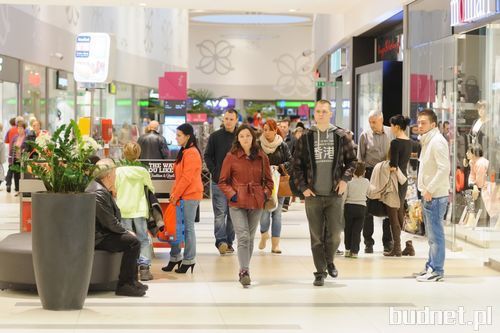 Sport, rekreacja, kultura i sztuka w galeriach handolwych