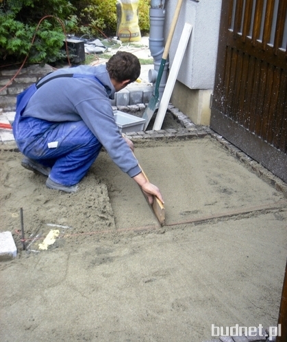 Układanie podobne do kostki brukowej